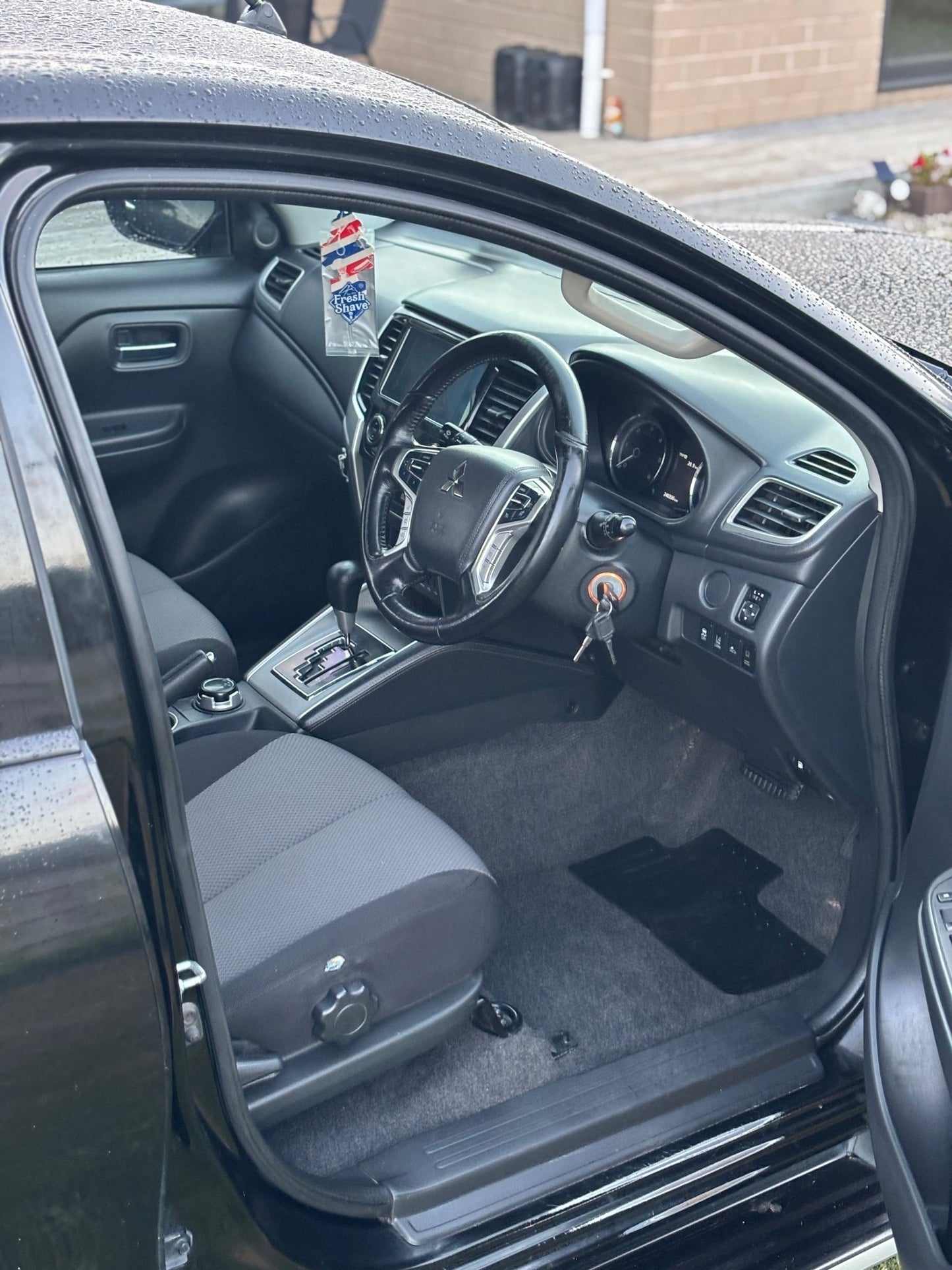 Basic Interior Valet - Sleek