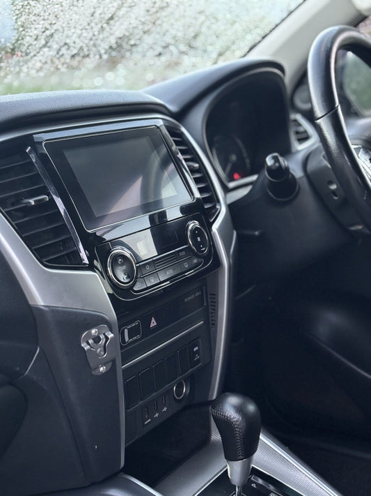 Full Interior Valet - Sleek